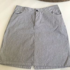 Pinstripe Brandy Melville skirt 😇